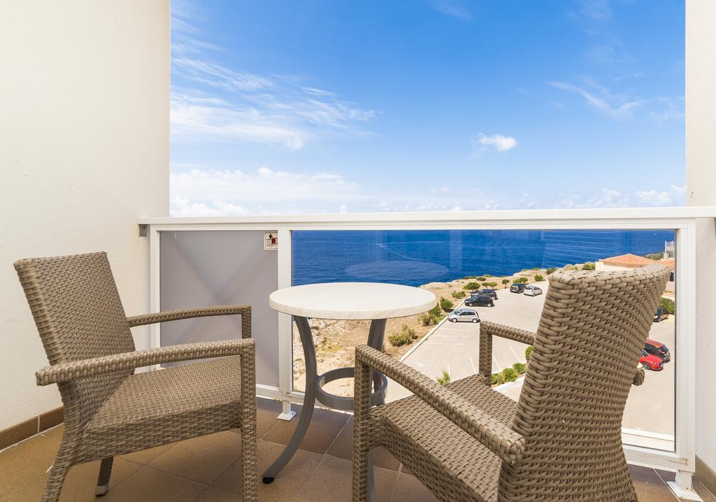 Hotel Globales Almirante Farragut Cala'N Blanes  Zewnętrze zdjęcie