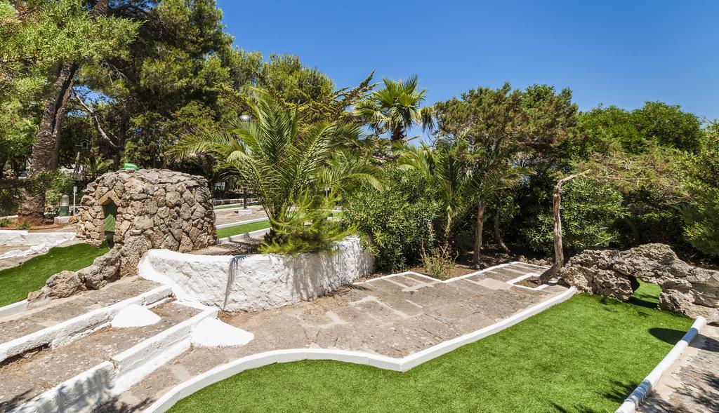 Hotel Globales Almirante Farragut Cala'N Blanes  Zewnętrze zdjęcie