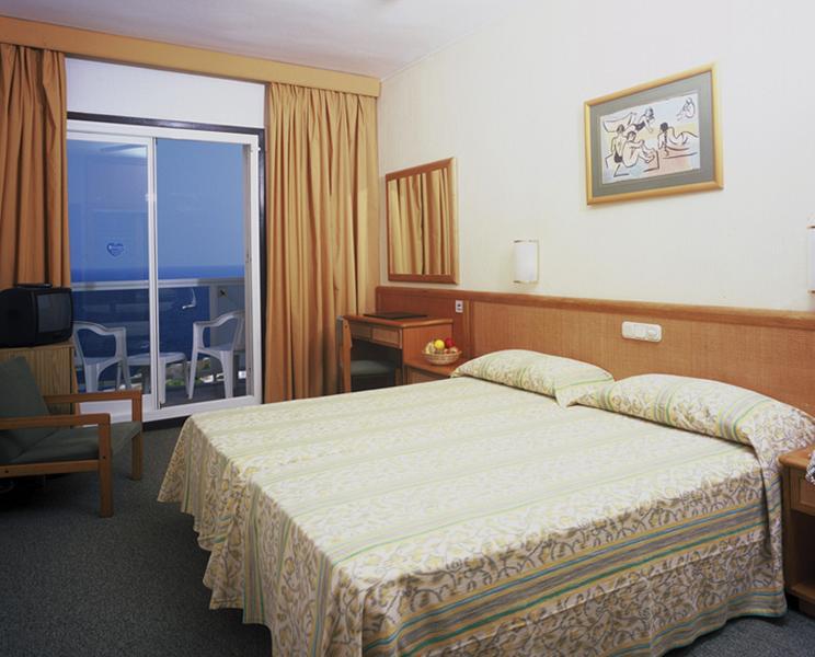 Hotel Globales Almirante Farragut Cala'N Blanes  Zewnętrze zdjęcie